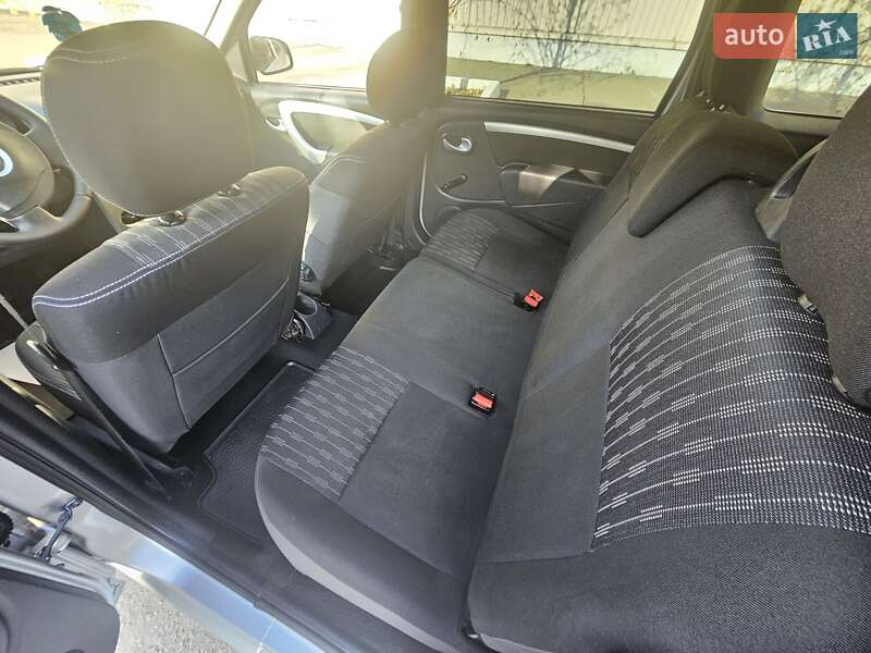 Универсал Dacia Logan MCV 2012 в Полтаве