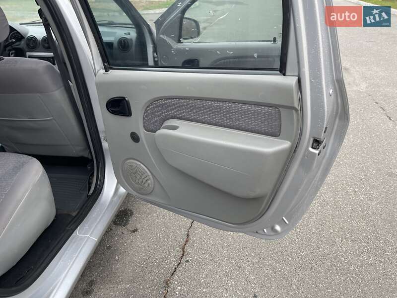 Универсал Dacia Logan MCV 2008 в Киеве фото 16 Универсал Dacia Logan MCV 2008 в Киеве