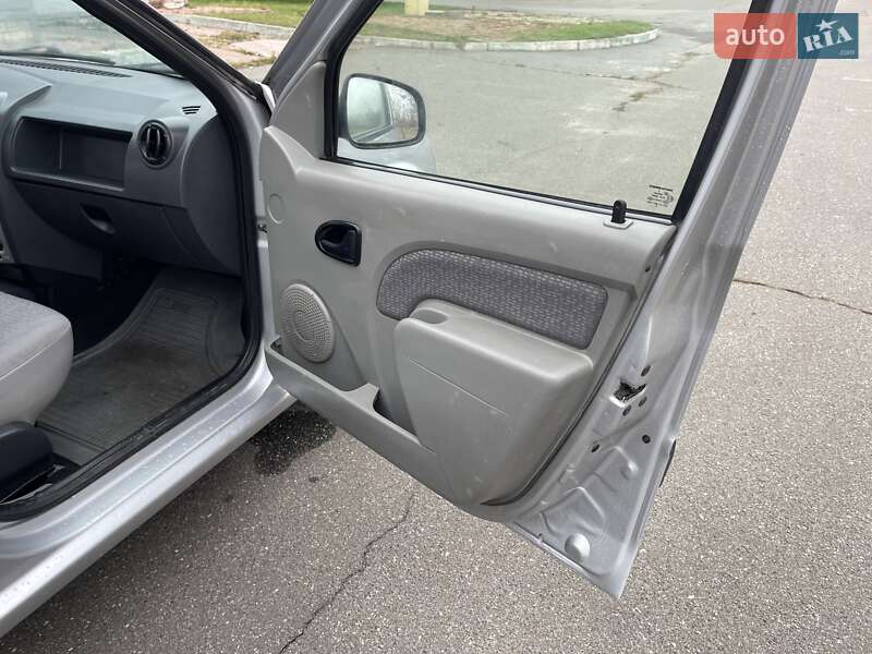 Универсал Dacia Logan MCV 2008 в Киеве фото 19 Универсал Dacia Logan MCV 2008 в Киеве