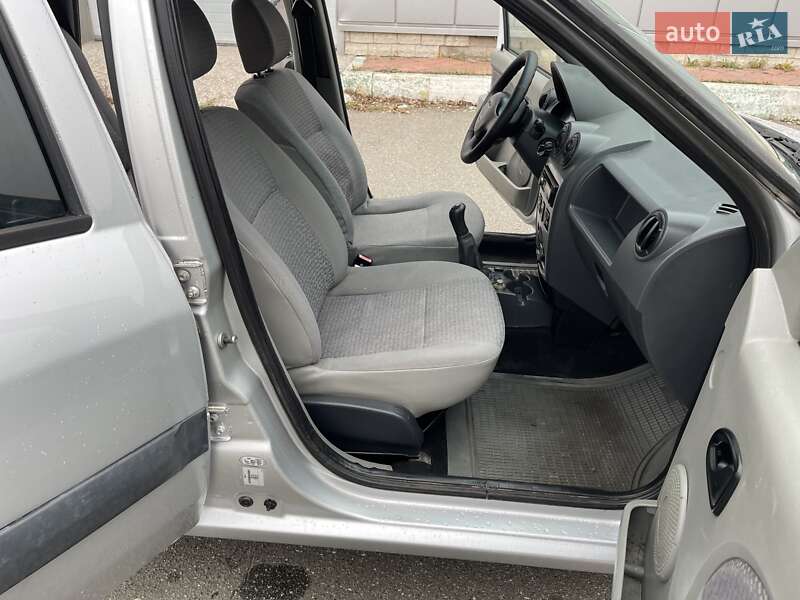 Универсал Dacia Logan MCV 2008 в Киеве фото 18 Универсал Dacia Logan MCV 2008 в Киеве