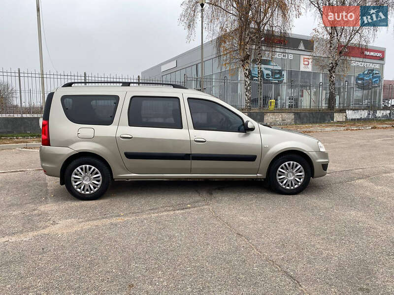 Універсал Dacia Logan MCV 2012 в Кропивницькому