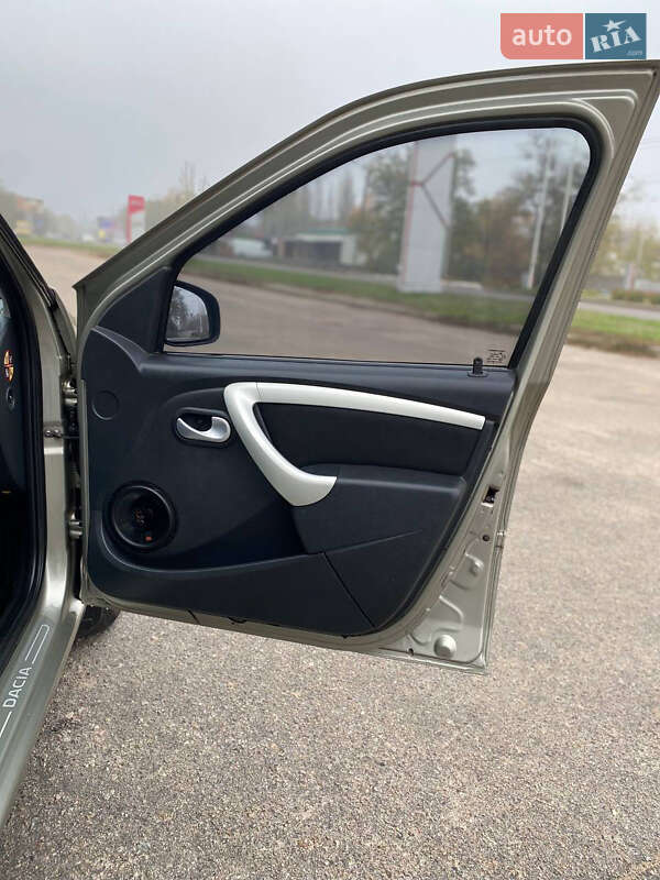 Універсал Dacia Logan MCV 2012 в Кропивницькому