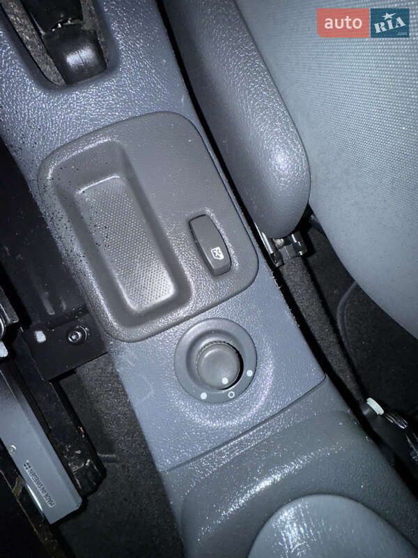 Универсал Dacia Logan MCV 2009 в Чернигове фото 13 Универсал Dacia Logan MCV 2009 в Чернигове