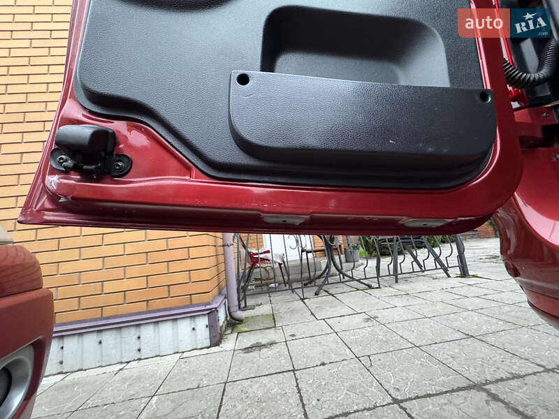 Универсал Dacia Logan MCV 2009 в Чернигове фото 40 Универсал Dacia Logan MCV 2009 в Чернигове