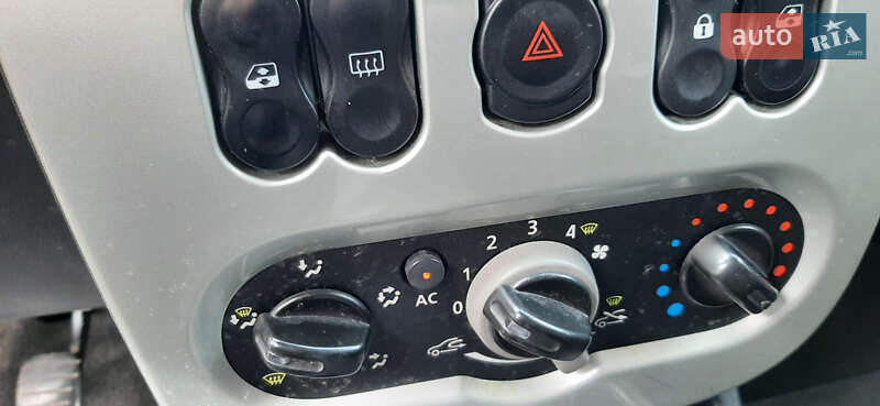 Универсал Dacia Logan MCV 2011 в Чернигове фото 49 Универсал Dacia Logan MCV 2011 в Чернигове