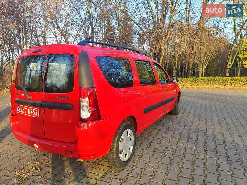 Універсал Dacia Logan MCV 2011 в Миргороді