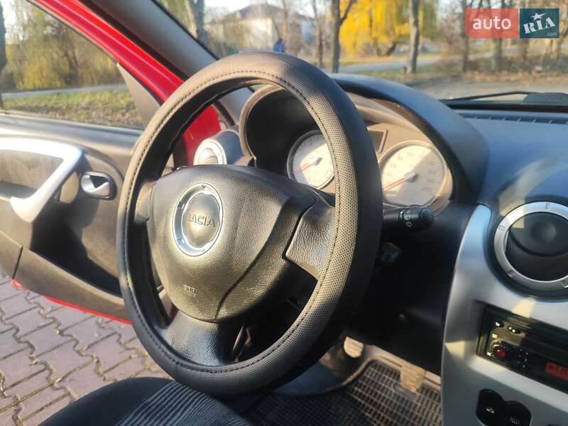 Універсал Dacia Logan MCV 2011 в Миргороді