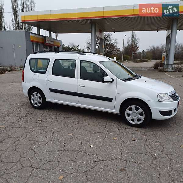 Универсал Dacia Logan MCV 2009 в Марганце