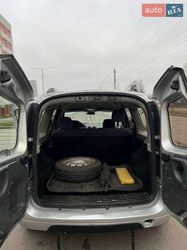 Универсал Dacia Logan MCV 2008 в Виннице фото 26 Универсал Dacia Logan MCV 2008 в Виннице