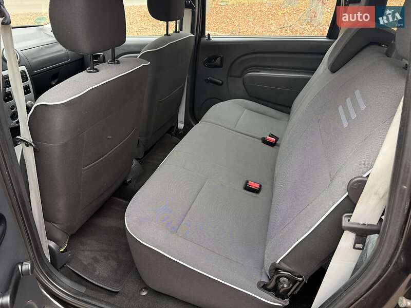 Универсал Dacia Logan MCV 2011 в Полтаве