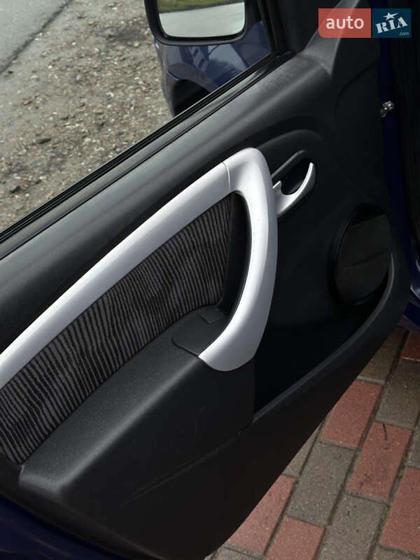 Універсал Dacia Logan MCV 2008 в Ромнах фото 24 Універсал Dacia Logan MCV 2008 в Ромнах