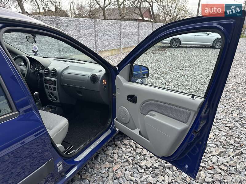 Універсал Dacia Logan MCV 2008 в Рівному