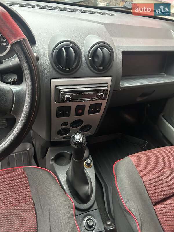 Універсал Dacia Logan MCV 2008 в Поляні фото 19 Універсал Dacia Logan MCV 2008 в Поляні