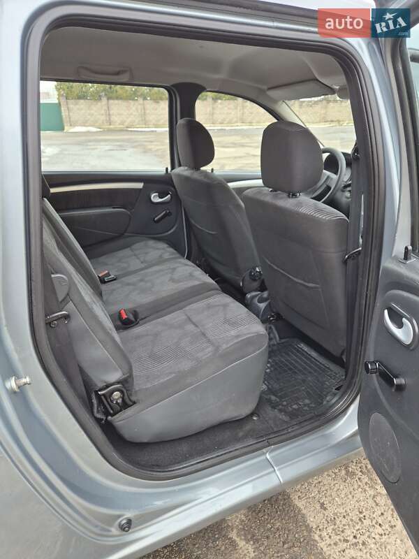 Універсал Dacia Logan MCV 2010 в Стрию