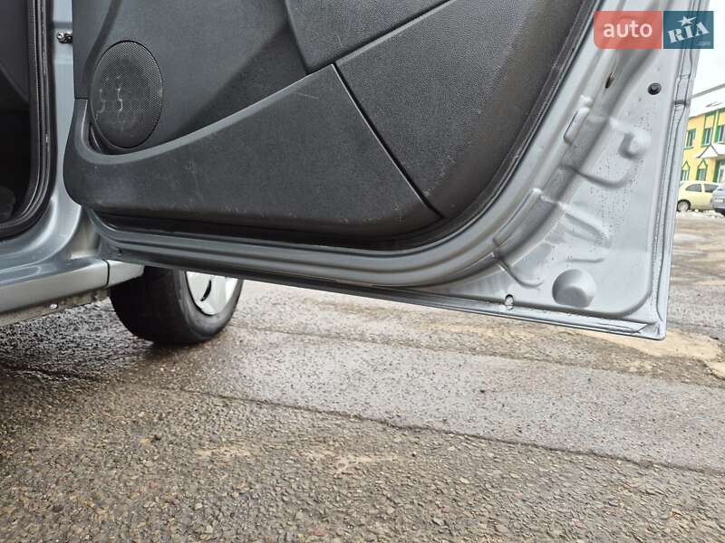 Універсал Dacia Logan MCV 2010 в Стрию