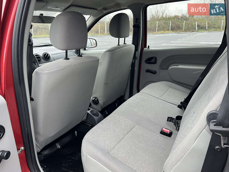 Універсал Dacia Logan MCV 2012 в Вінниці