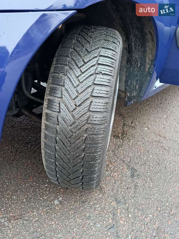 Універсал Dacia Logan MCV 2009 в Чернігові