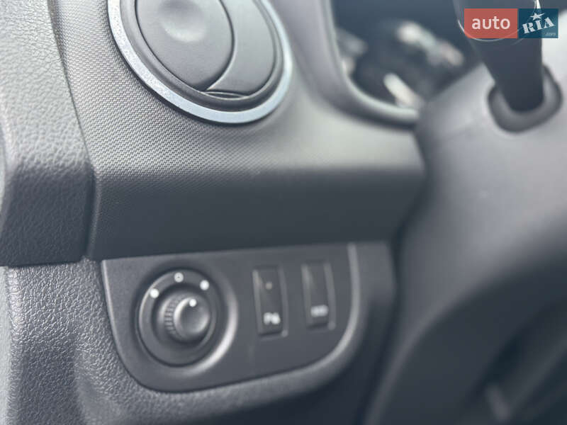 Универсал Dacia Logan MCV 2015 в Хмельницком фото 37 Универсал Dacia Logan MCV 2015 в Хмельницком