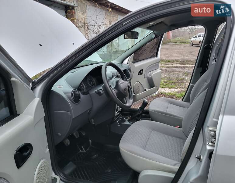 Універсал Dacia Logan MCV 2009 в Жовтих Водах фото 26 Універсал Dacia Logan MCV 2009 в Жовтих Водах