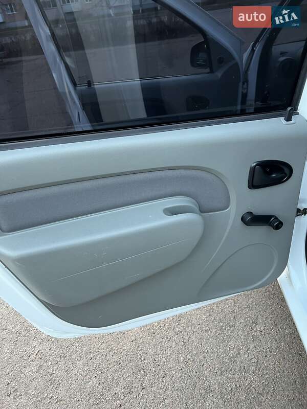 Универсал Dacia Logan MCV 2009 в Нежине фото 34 Универсал Dacia Logan MCV 2009 в Нежине