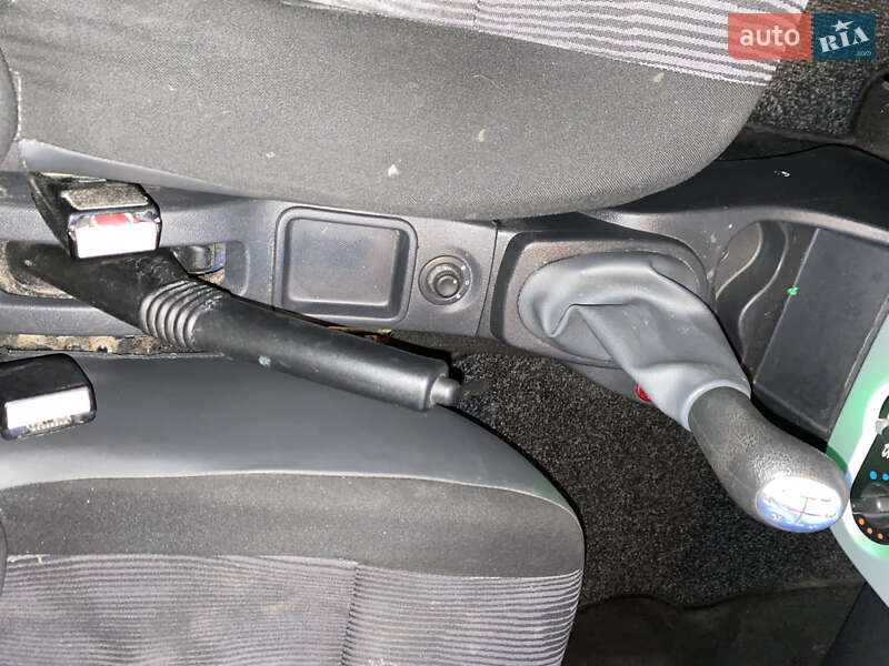 Универсал Dacia Logan MCV 2009 в Конотопе фото 41 Универсал Dacia Logan MCV 2009 в Конотопе