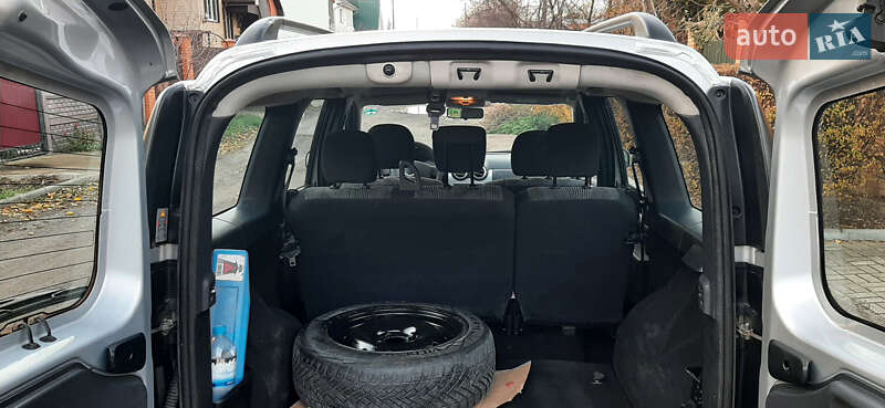 Универсал Dacia Logan MCV 2010 в Чернигове фото 29 Универсал Dacia Logan MCV 2010 в Чернигове