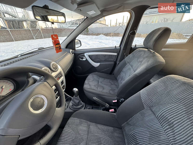 Универсал Dacia Logan MCV 2009 в Житомире