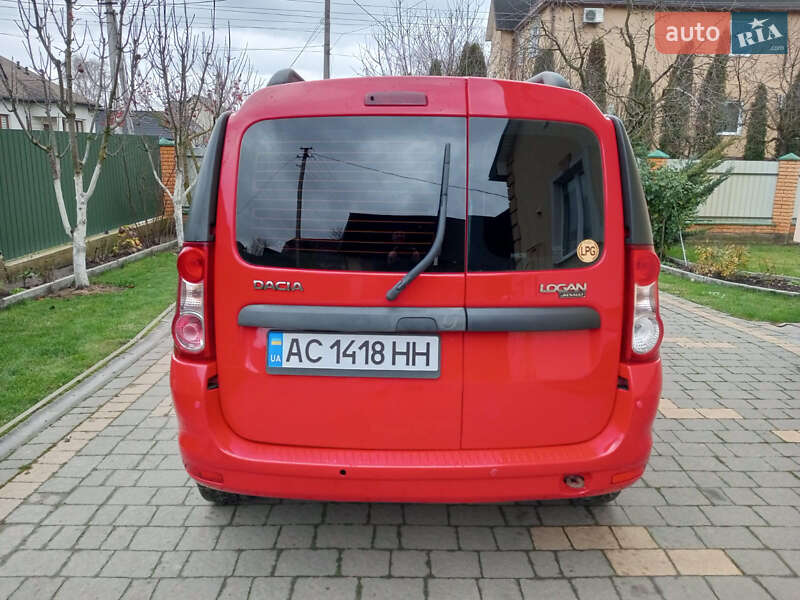 Универсал Dacia Logan MCV 2010 в Владимире