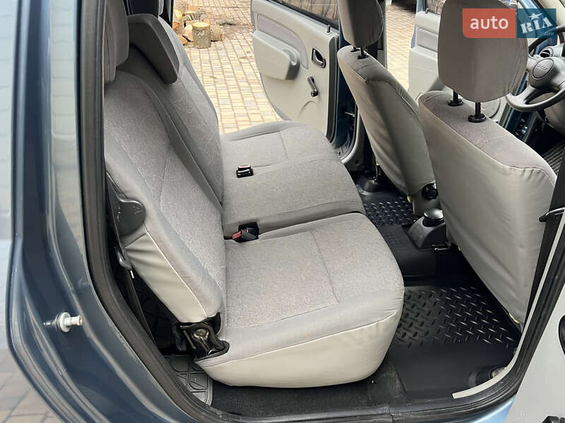 Универсал Dacia Logan MCV 2009 в Могилев-Подольске фото 24 Универсал Dacia Logan MCV 2009 в Могилев-Подольске