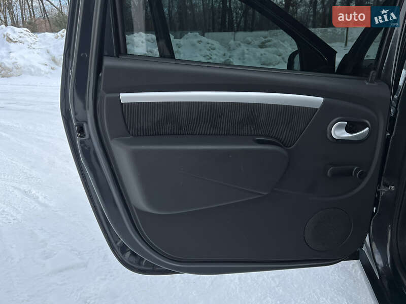 Универсал Dacia Logan MCV 2010 в Луцке