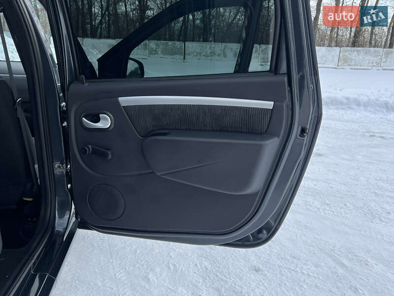 Универсал Dacia Logan MCV 2010 в Луцке