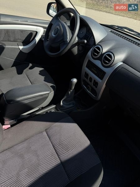 Универсал Dacia Logan MCV 2008 в Ромнах