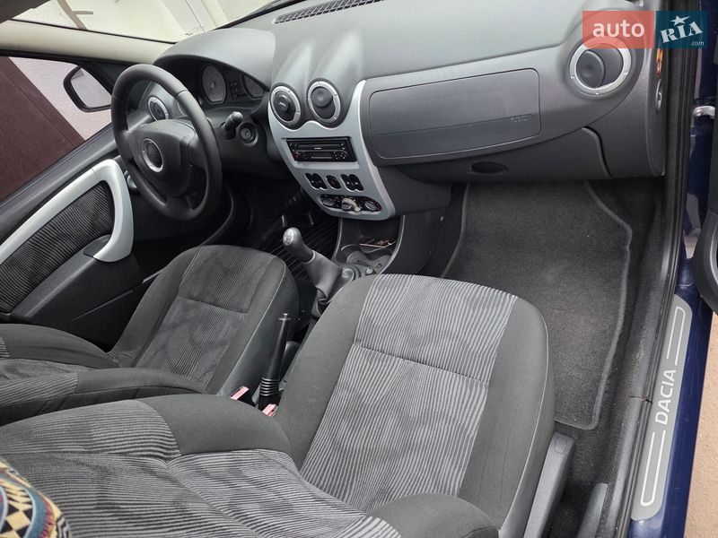 Седан Dacia Logan MCV 2010 в Ивано-Франковске