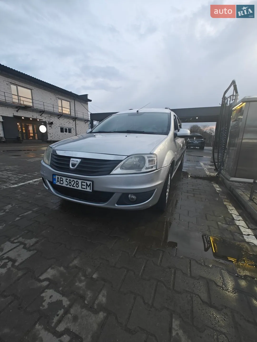 2011 Dacia Logan - мініатюра 2