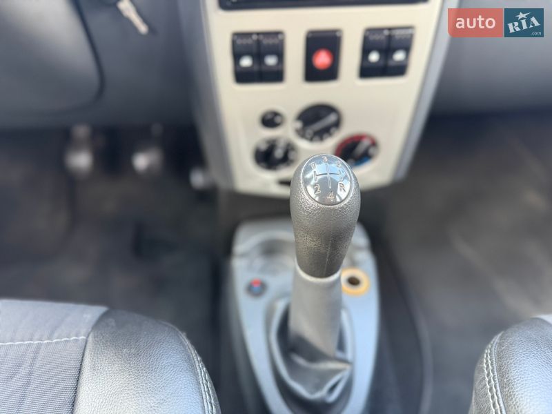 Универсал Dacia Logan MCV 2009 в Ровно