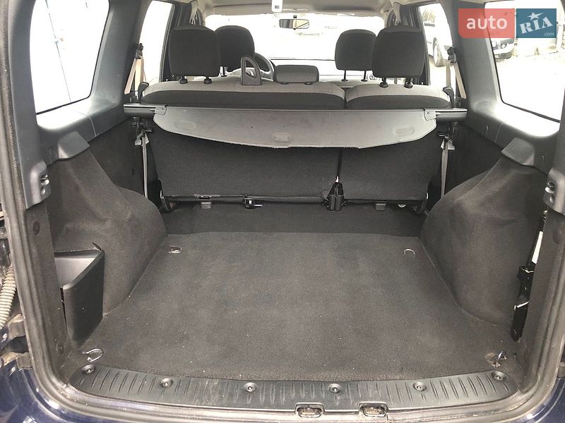 Универсал Dacia Logan MCV 2010 в Ровно фото 7 Универсал Dacia Logan MCV 2010 в Ровно