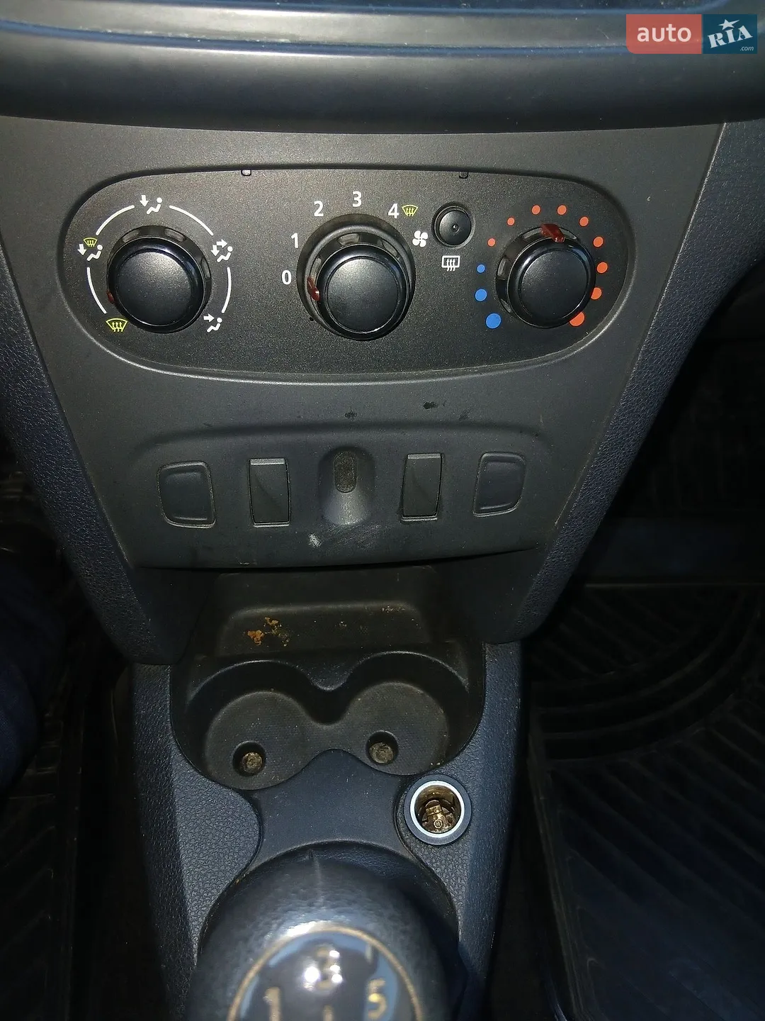2015 Dacia Logan - мініатюра 23