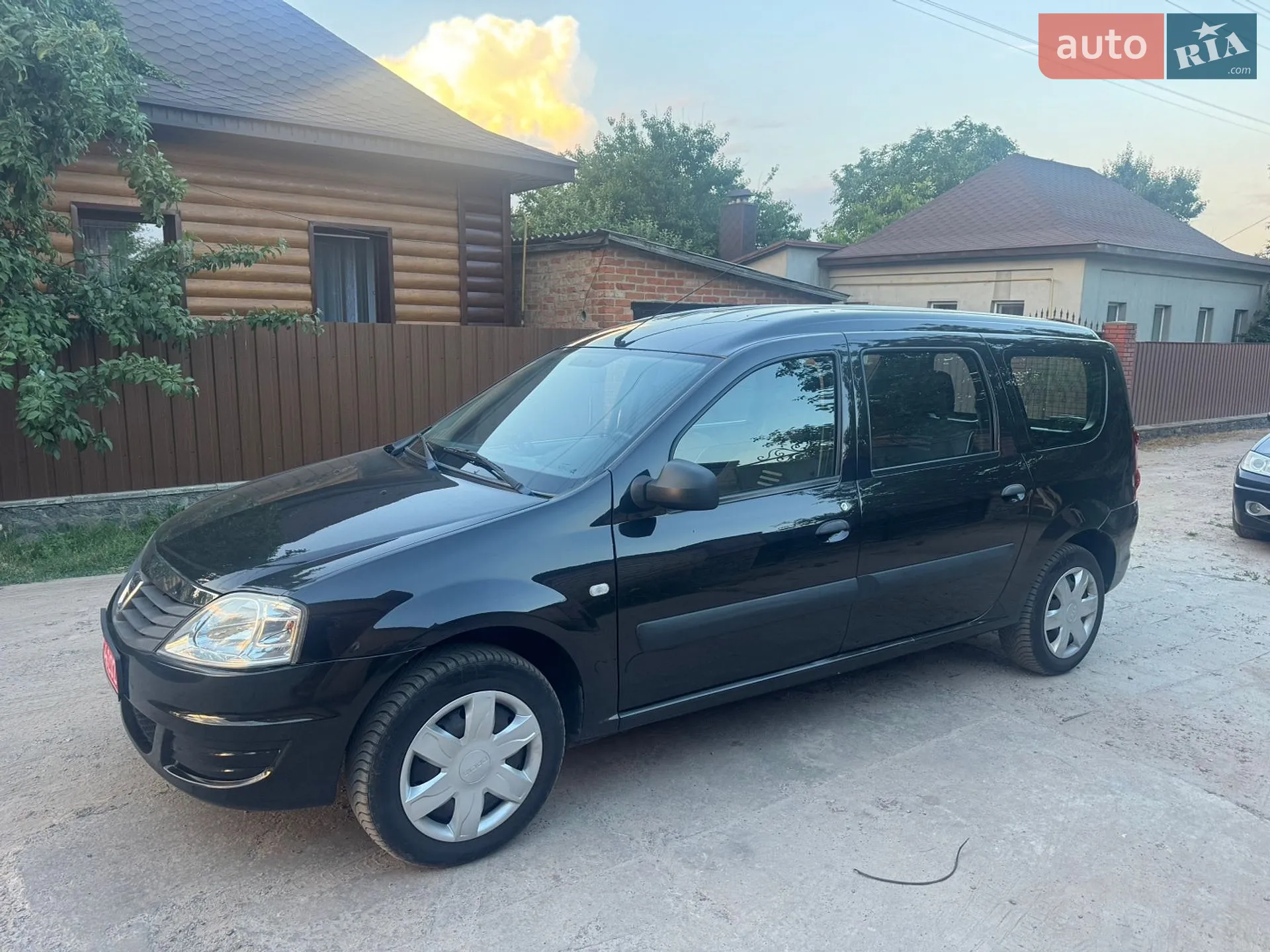 2011 Dacia Logan - мініатюра 4