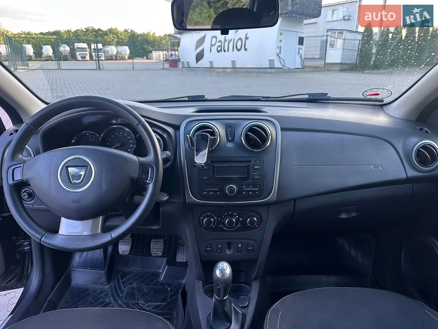2015 Dacia Logan - мініатюра 3