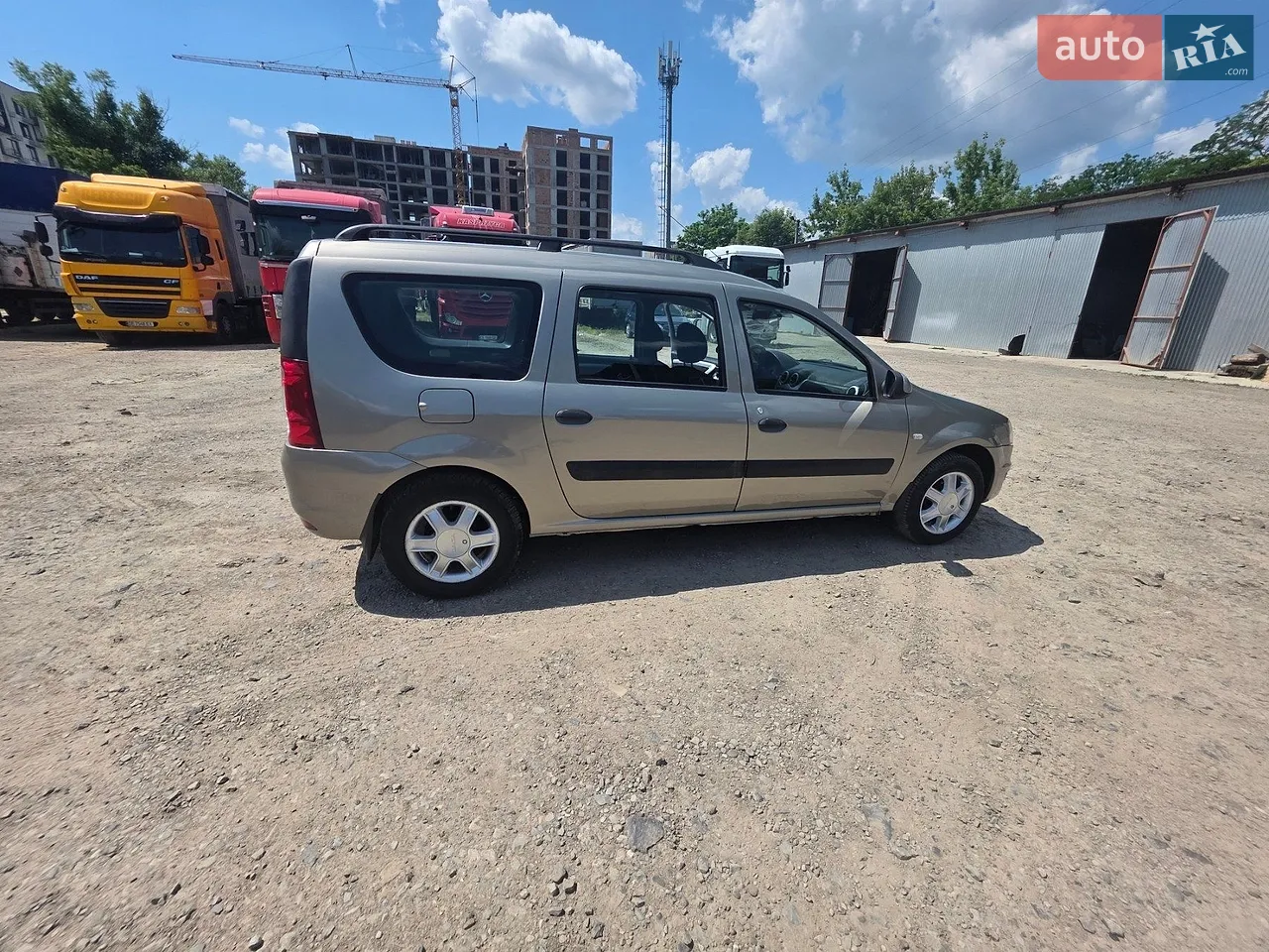 2011 Dacia Logan - мініатюра 13