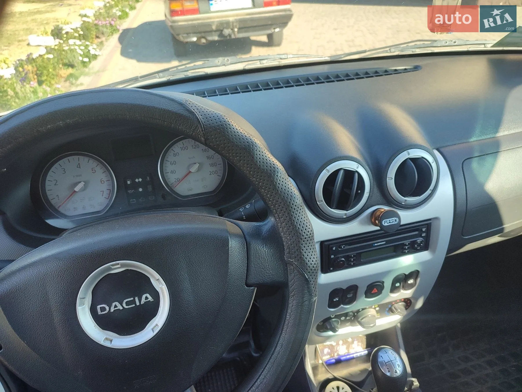 2011 Dacia Logan - мініатюра 7