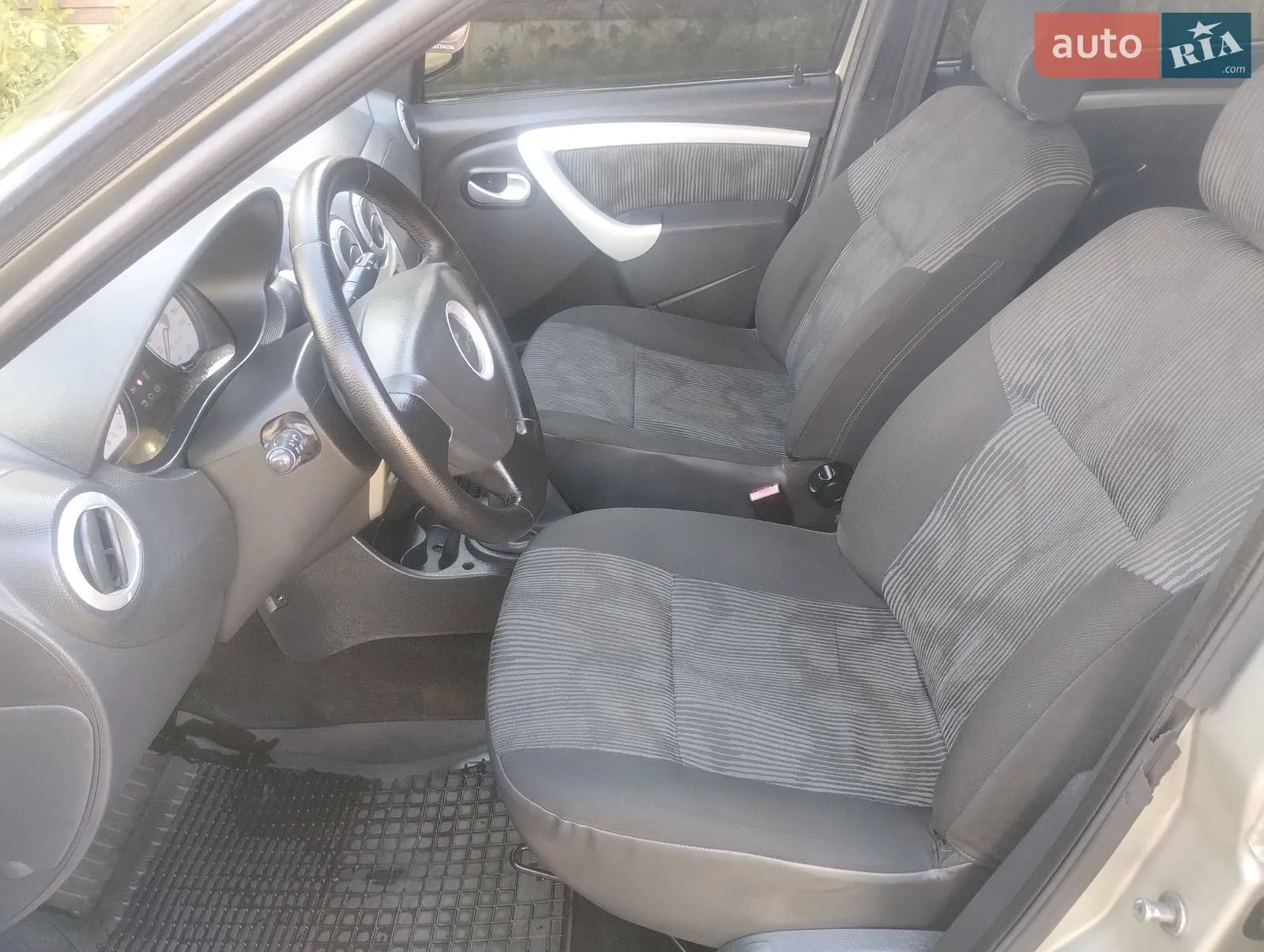 2011 Dacia Logan - мініатюра 43
