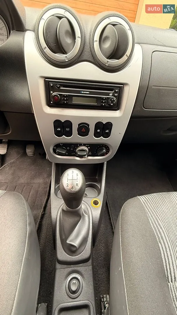 2010 Dacia Logan - мініатюра 32
