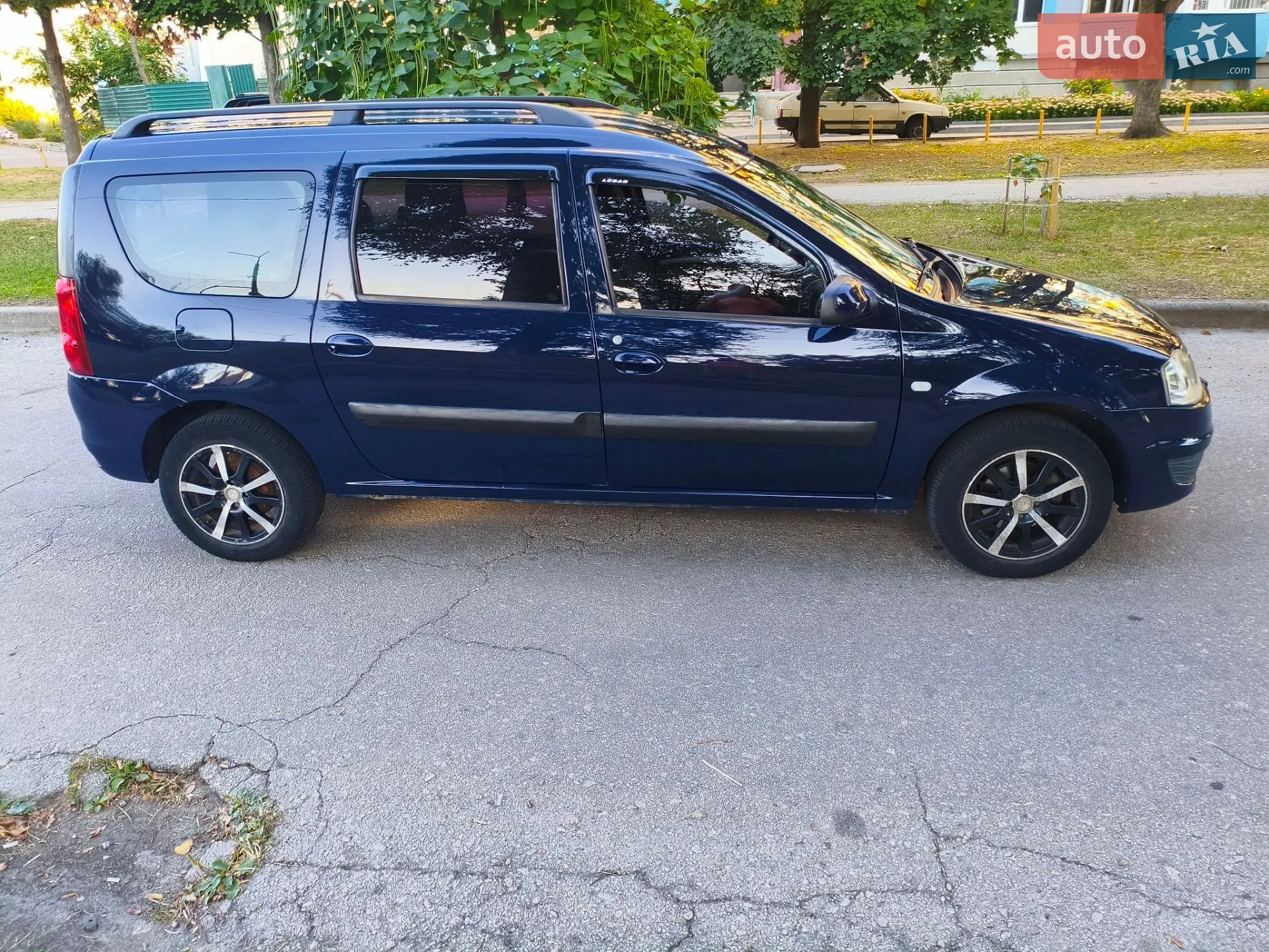 2010 Dacia Logan - мініатюра 13