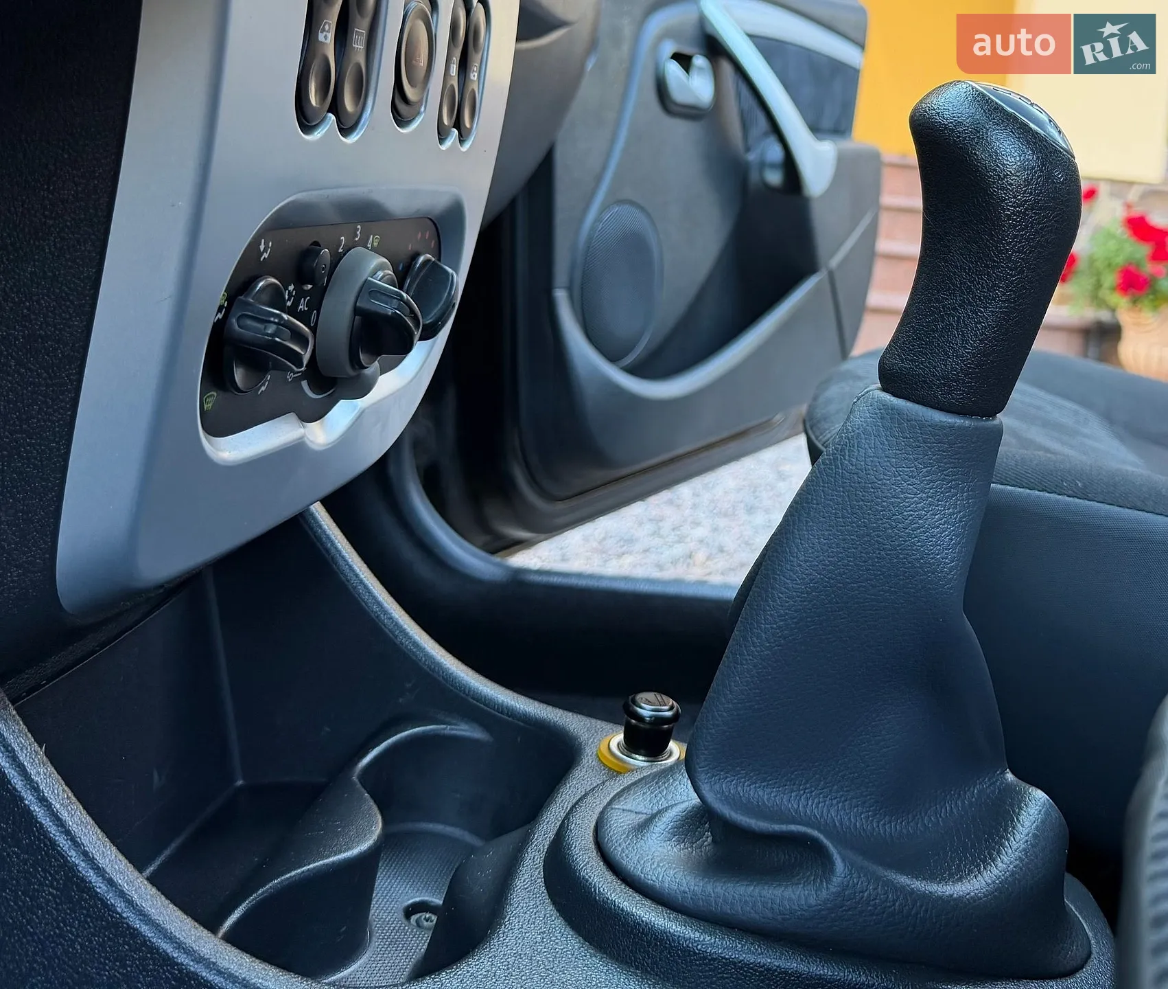 2011 Dacia Logan - мініатюра 57