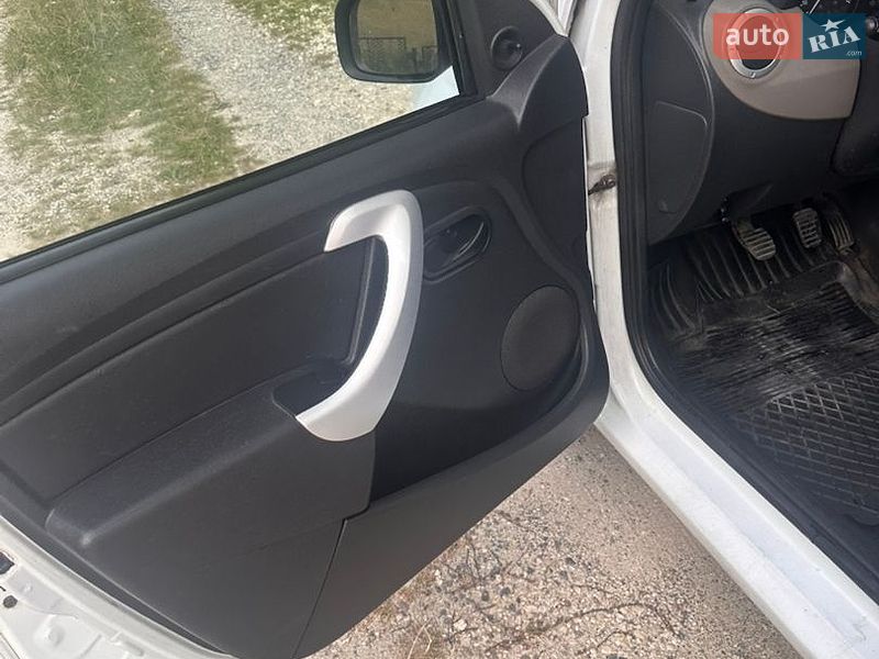 Универсал Dacia Logan MCV 2012 в Збараже