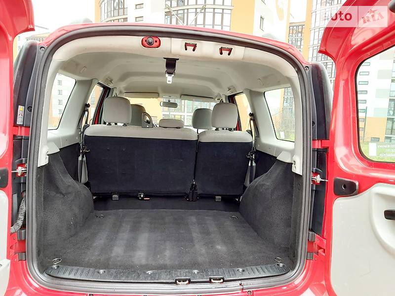 Універсал Dacia Logan 2010 в Івано-Франківську