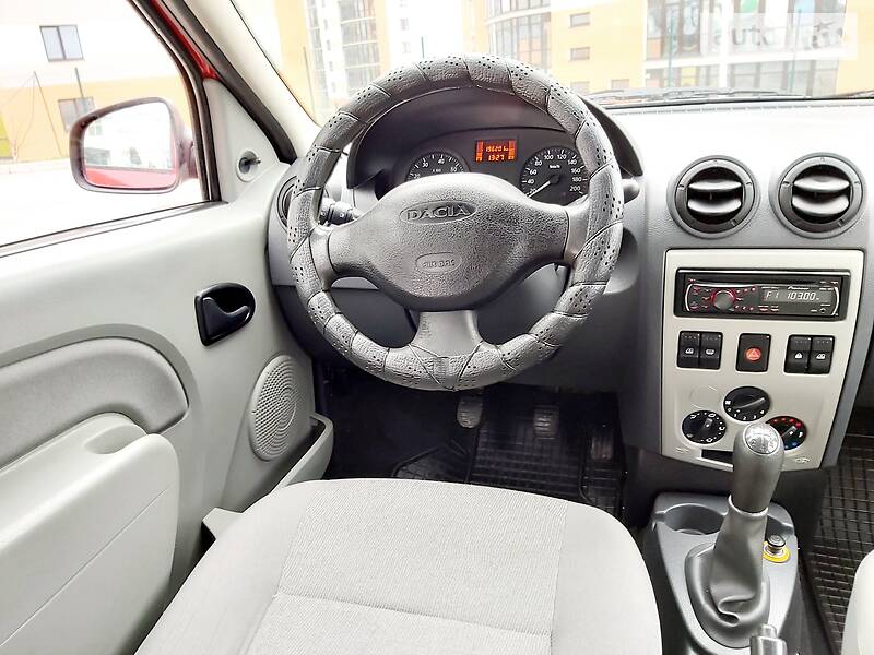 Універсал Dacia Logan 2010 в Івано-Франківську