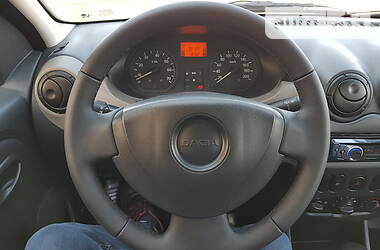 Седан Dacia Logan 2009 в 