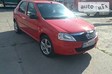 Седан Dacia Logan 2010 в Полтаві